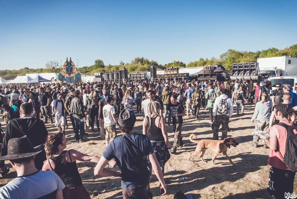 Technival REPORTEUF – Teknival du 1er mai 2017 : 60 000 personnes se réunissent ...
